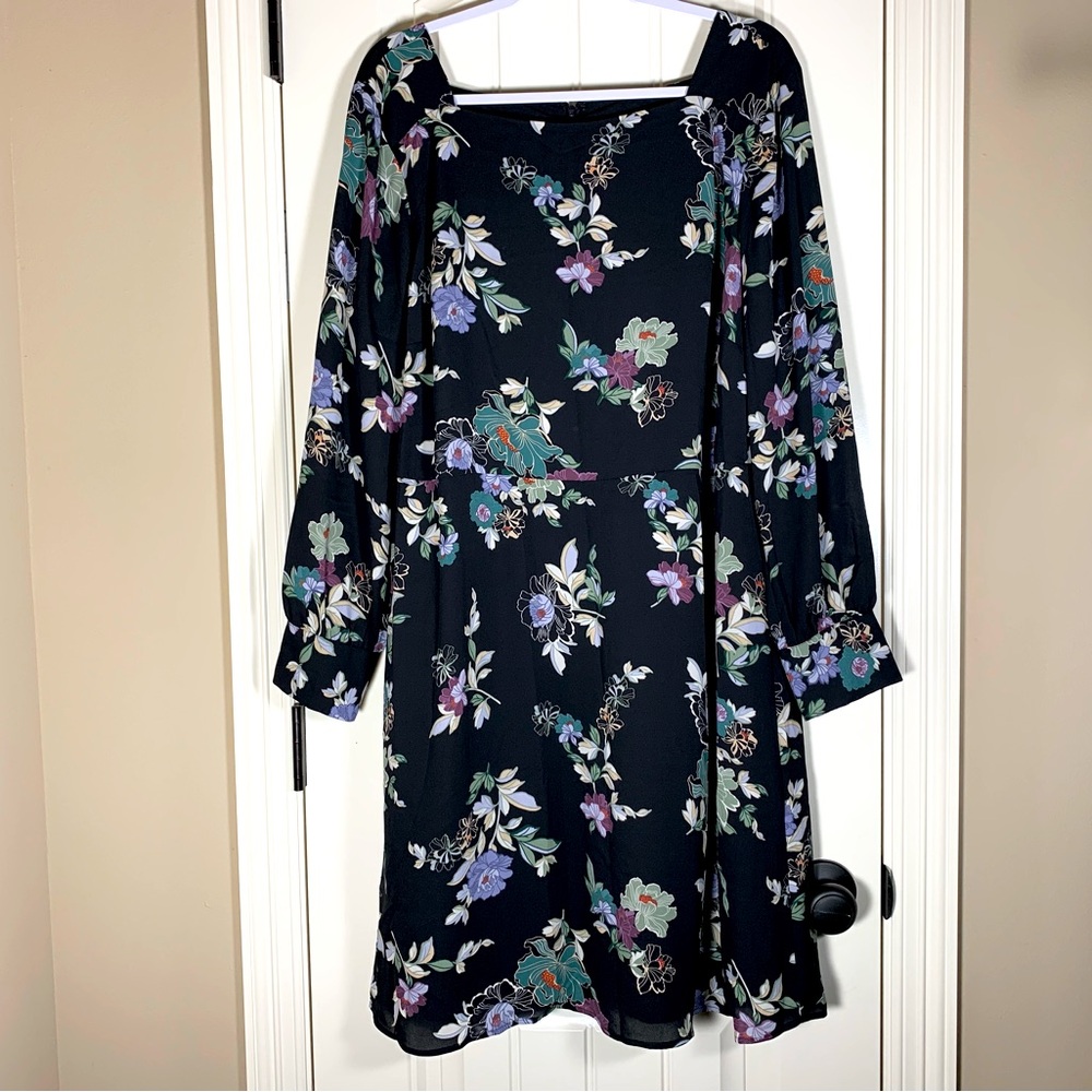 NWT Loft Women’s Black Floral Print MidI Chiffon Dress Plus size 18